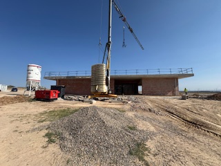 obras de los nuevos centros turísticos y del proyecto Rediles para ganadería