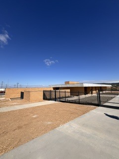 La Comunidad de Bardenas Reales visita los nuevos centros turísticos y diversas infraestructuras ganaderas estratégicas